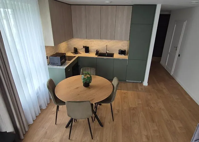 Butas New Bright & Stylish 2br *