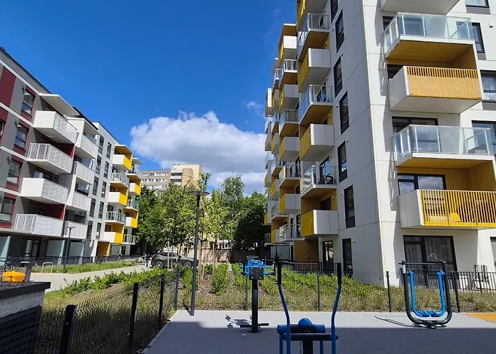 New Bright & Stylish 2br Apartment *